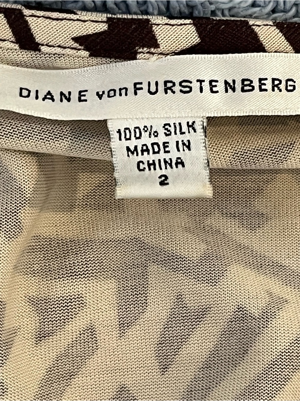 Diane Von Furstenberg Wrap Dress Size 2 - Picture 10 of 10